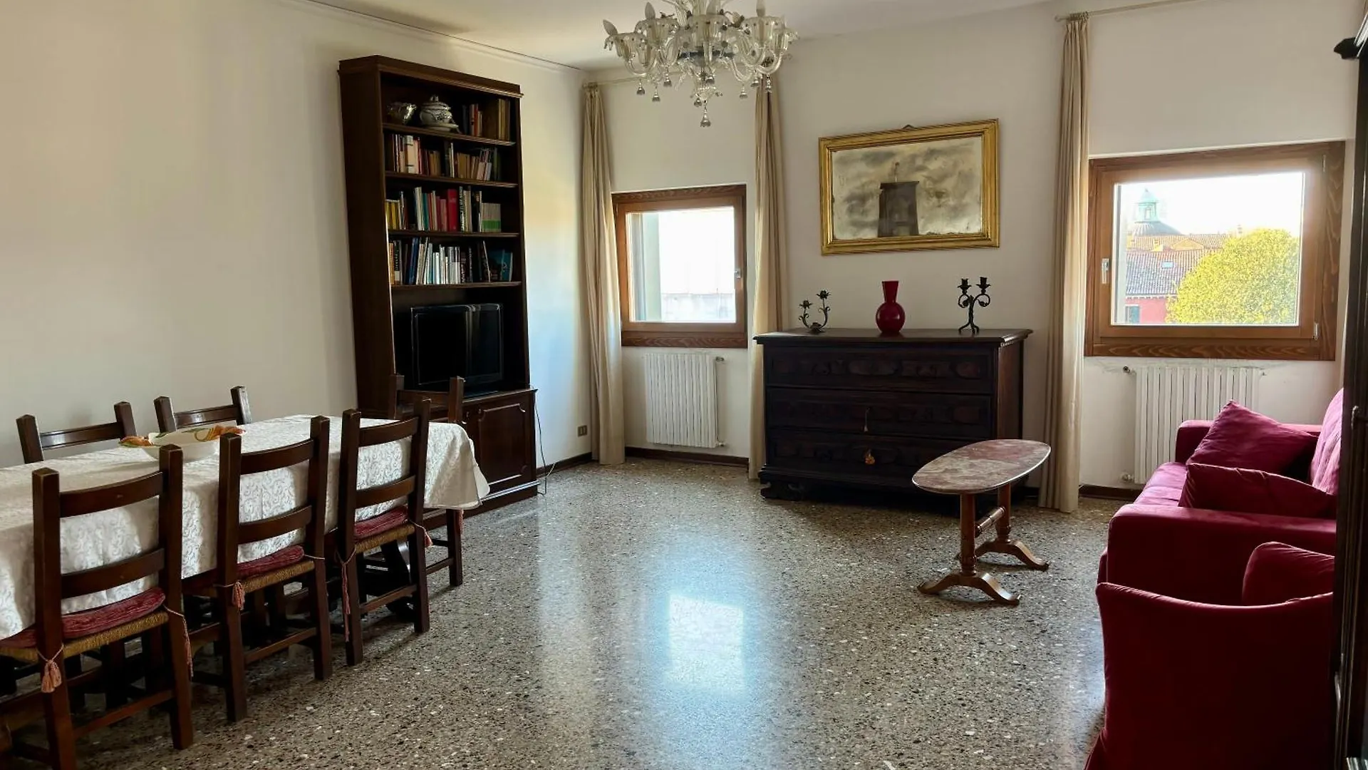Large And Bright Apartment With Canal View ヴェネツィア