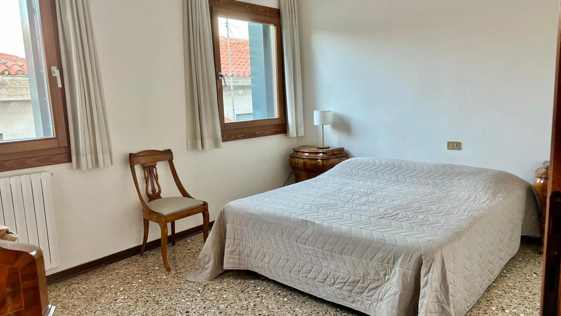 Large And Bright Apartment With Canal View ヴェネツィア イタリア